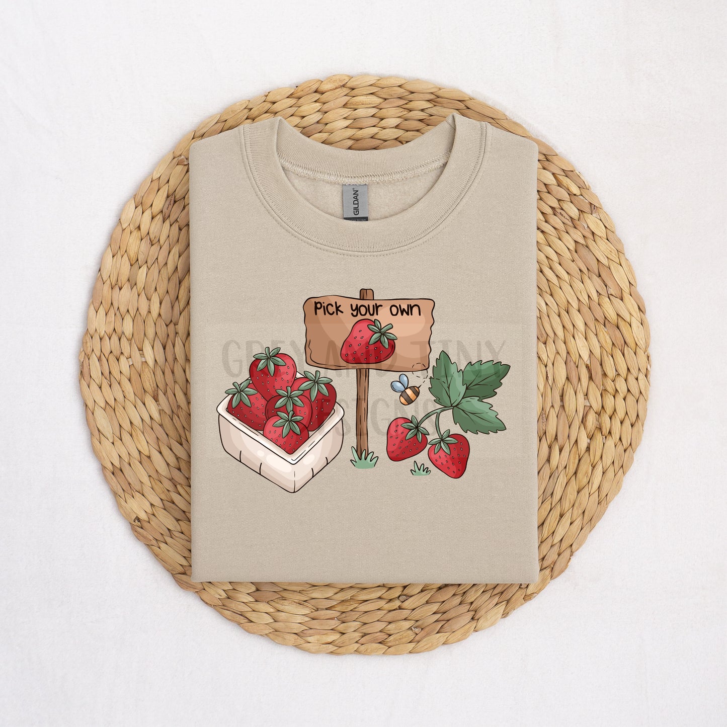Strawberry picking png